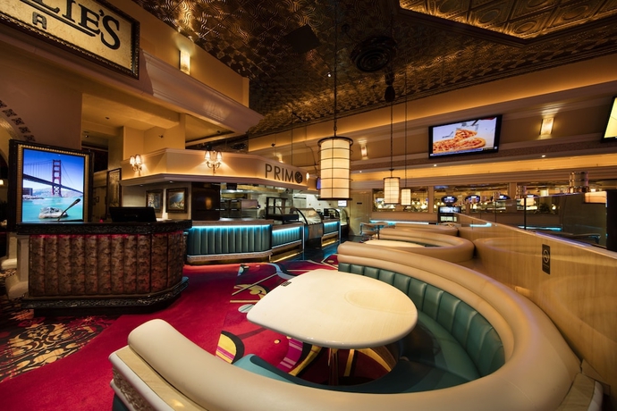Imagen del bar/restaurante del Hotel Western Village Inn and Casino. Foto 4