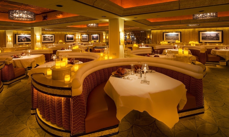 Imagen del bar/restaurante del Hotel Western Village Inn and Casino. Foto 8