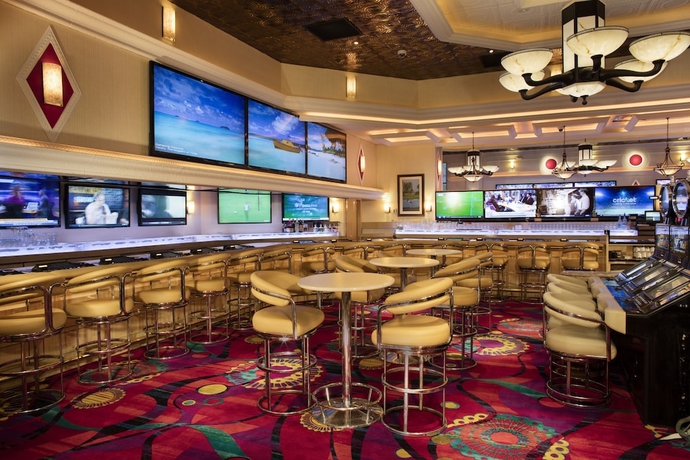 Imagen del bar/restaurante del Hotel Western Village Inn and Casino. Foto 11