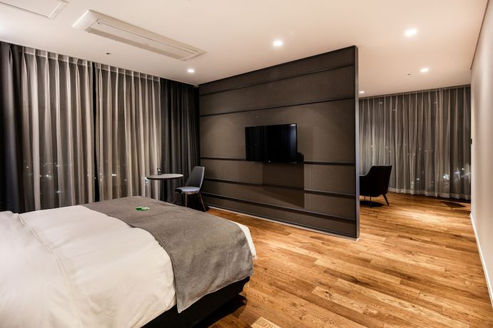 Imagen de la habitación del Hotel Westernlife. Foto 12