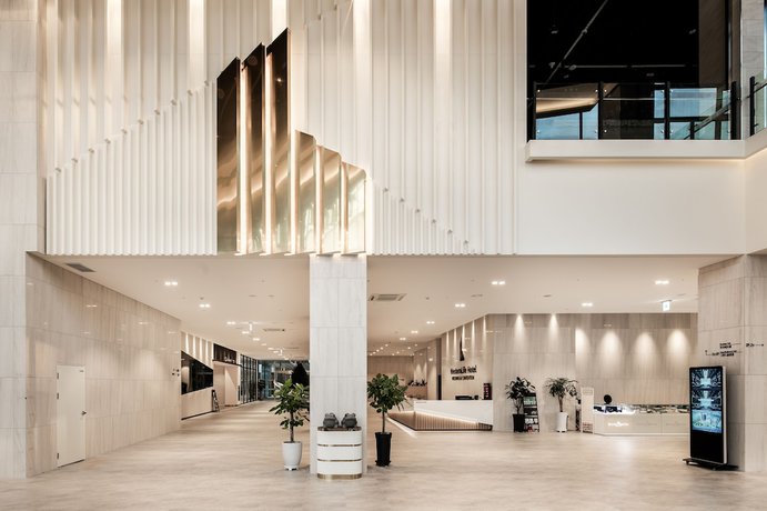 Imagen de los interiores del Hotel Westernlife. Foto 20