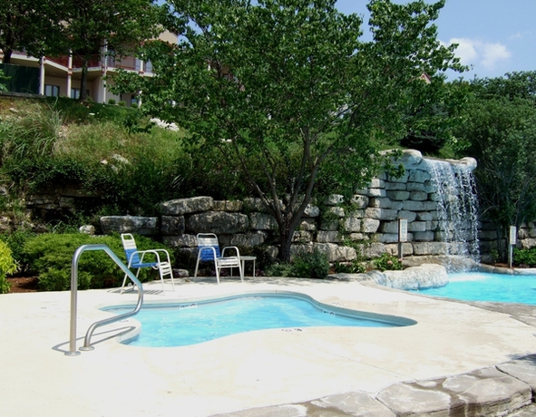 Imagen de la piscina del Hotel Westgate Branson Lakes Resort. Foto 9