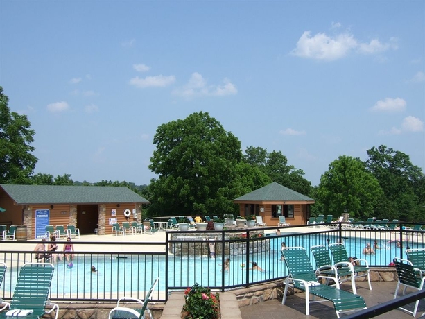 Imagen de la piscina del Hotel Westgate Branson Woods Resort and Cabins. Foto 15