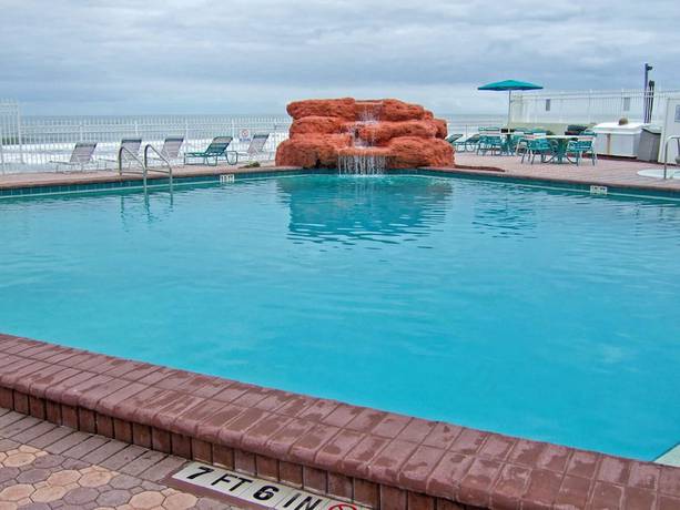 Imagen de la piscina del Hotel Westgate Harbour Beach Resort. Foto 12