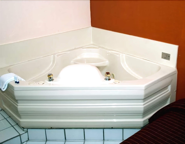 Imagen de la habitación del Hotel Westgate Inn And Suites. Foto 13