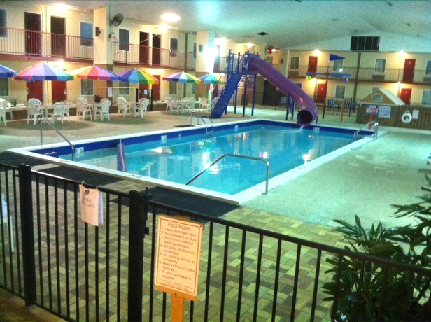 Imagen de la piscina del Hotel Westgate Inn And Suites. Foto 18