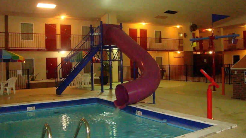 Imagen de la piscina del Hotel Westgate Inn And Suites. Foto 19