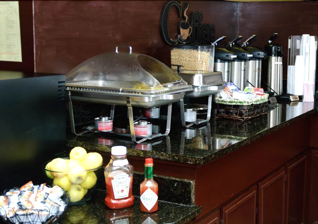 Imagen del bar/restaurante del Hotel Westgate Inn And Suites. Foto 3