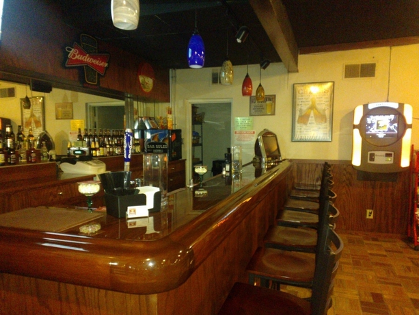 Imagen del bar/restaurante del Hotel Westgate Inn And Suites. Foto 5