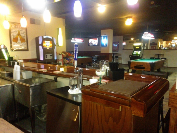 Imagen del bar/restaurante del Hotel Westgate Inn And Suites. Foto 7