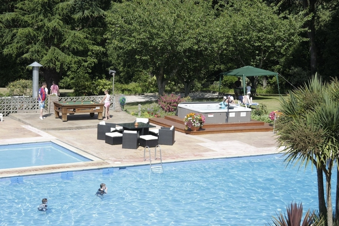 Imagen de la piscina del Hotel Westhill Country. Foto 18