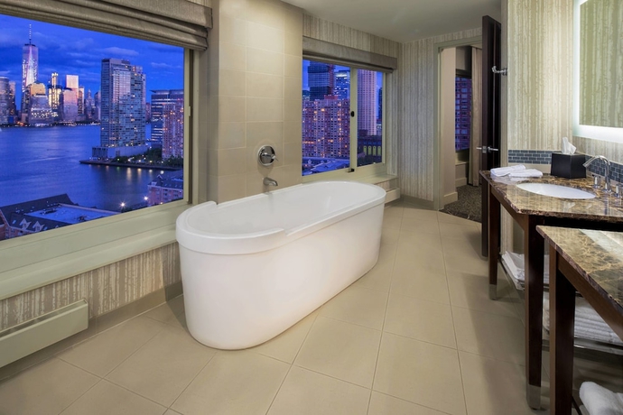 Imagen de la habitación del Hotel Westin Jersey City Newport. Foto 3