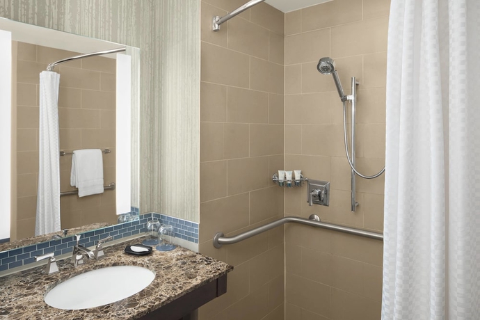 Imagen de la habitación del Hotel Westin Jersey City Newport. Foto 7