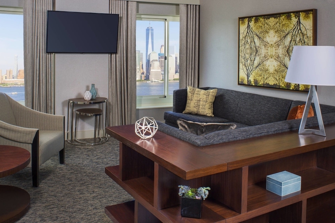 Imagen de la habitación del Hotel Westin Jersey City Newport. Foto 11