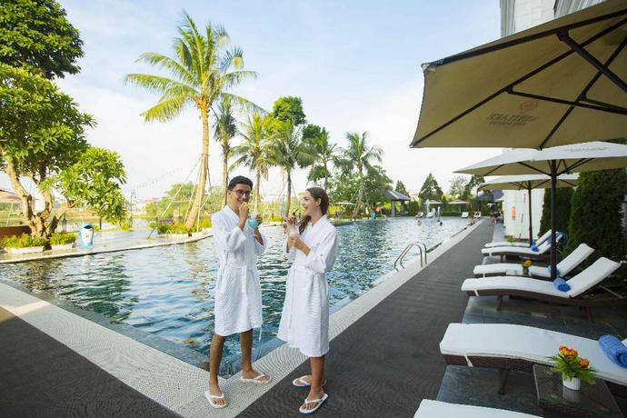 Imagen de la piscina del Hotel Westlake and Resort Vinh Phuc. Foto 19