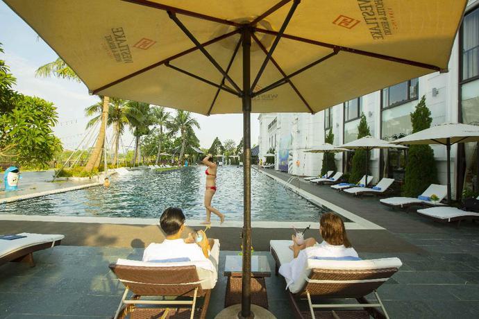 Imagen de la piscina del Hotel Westlake and Resort Vinh Phuc. Foto 20