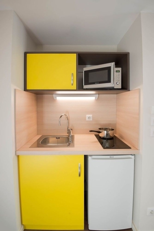 Imagen de la habitación del Hotel Westlodge Dardilly Lyon Nord. Foto 7