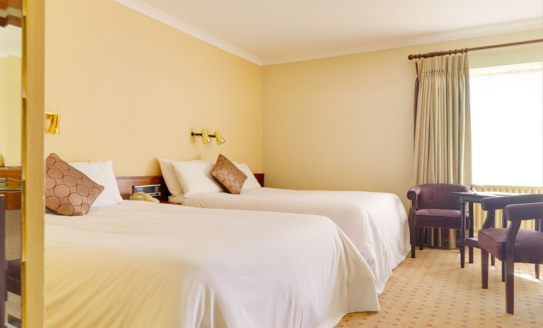 Imagen de la habitación del Hotel Westlodge. Foto 3