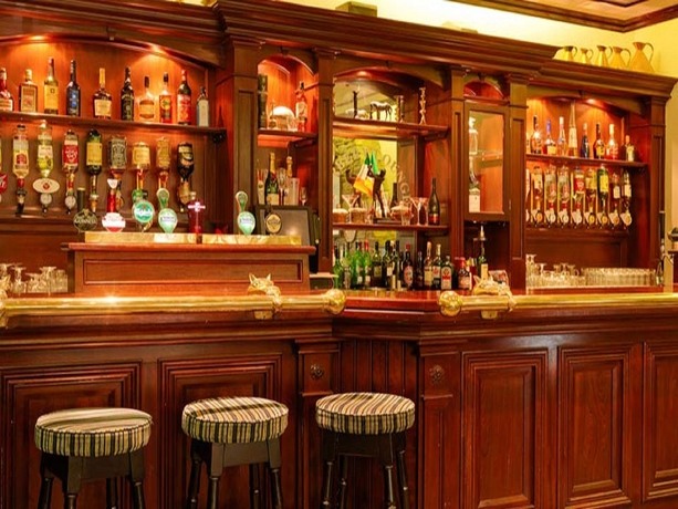 Imagen de los interiores del Hotel Westlodge. Foto 6