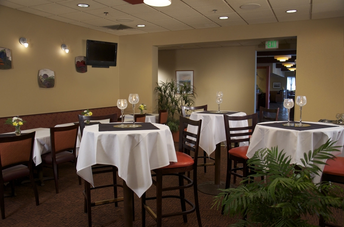 Imagen del bar/restaurante del Hotel Westmark Anchorage. Foto 3