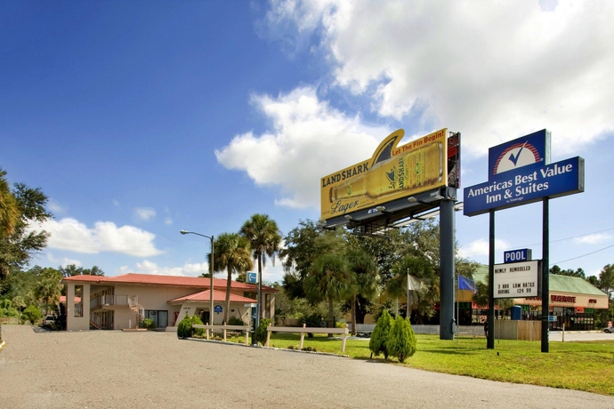 Imagen de los exteriores del Hotel Westmont Inn & Suites. Foto 11