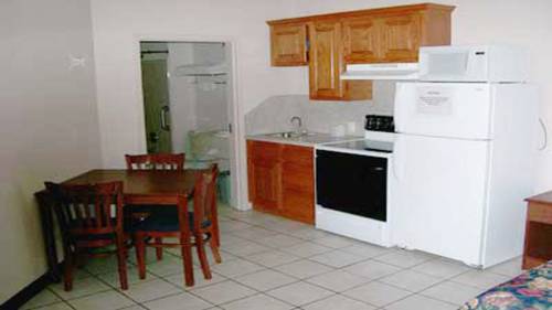 Imagen de la habitación del Hotel Weston Inn and Suites. Foto 5