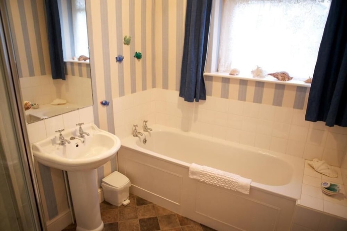 Imagen de la habitación del Hotel Weston Lawn. Foto 17