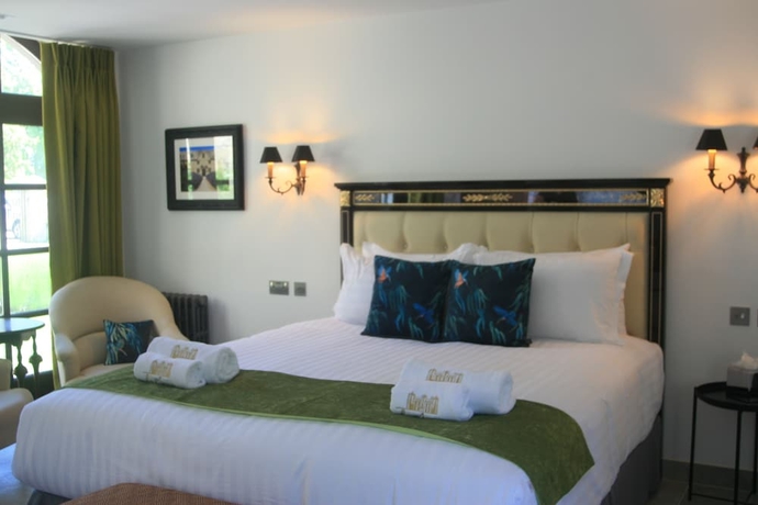 Imagen de la habitación del Hotel Weston Manor. Foto 7