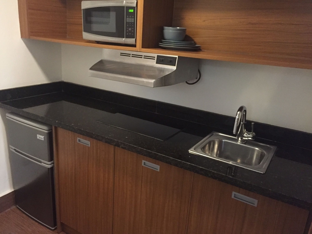 Imagen de la habitación del Hotel Weston Suites and. Foto 3