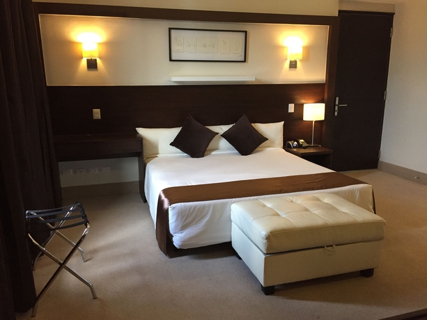 Imagen de la habitación del Hotel Weston Suites and. Foto 4