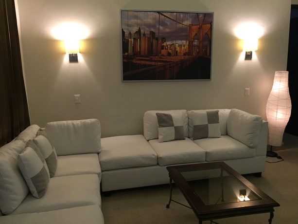 Imagen de la habitación del Hotel Weston Suites and. Foto 9