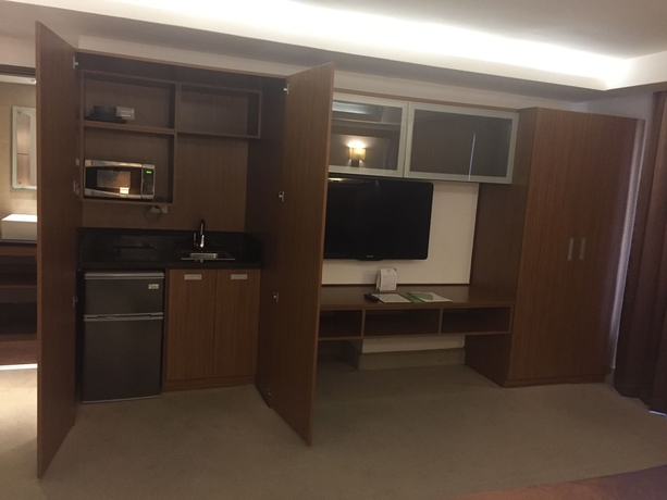 Imagen de la habitación del Hotel Weston Suites and. Foto 14