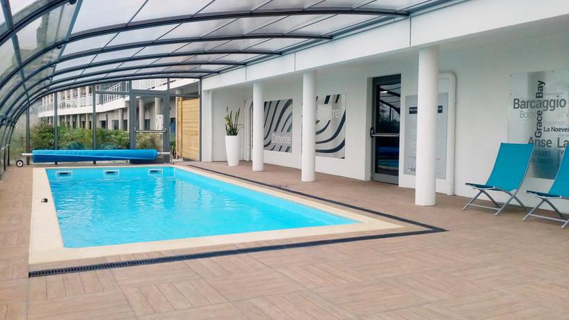 Imagen de la piscina del Hotel Westotel Life Appart'hotels Pornic. Foto 12