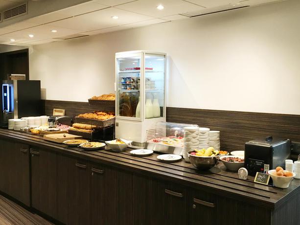 Imagen del bar/restaurante del Hotel Westotel Life Appart'hotels Pornic. Foto 2