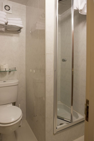 Imagen de la habitación del Hotel Westpoint. Foto 11