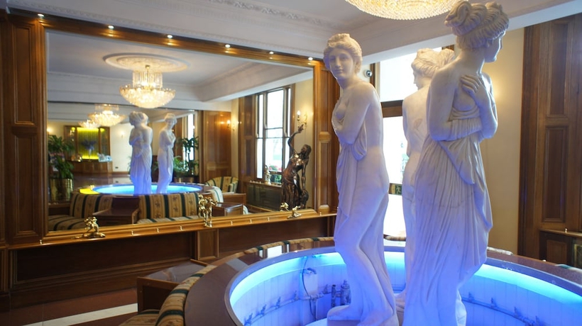 Imagen de los interiores del Hotel Westpoint. Foto 19