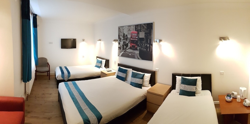 Imagen de la habitación del Hotel Westpoint. Foto 14