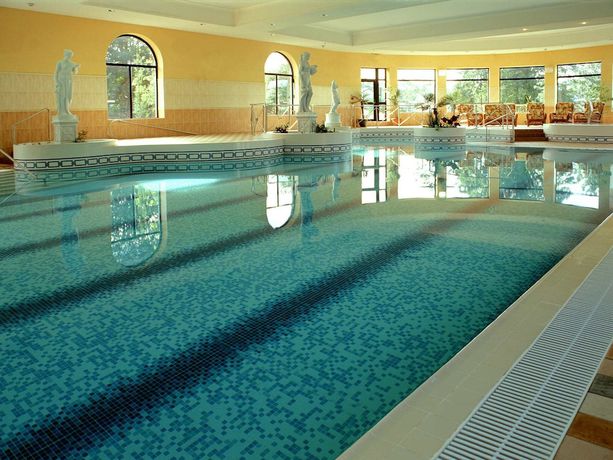 Imagen de la piscina del Hotel Westport Plaza, Westport. Foto 17