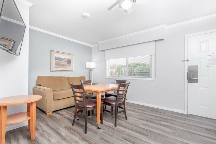 Imagen de la habitación del Hotel Westridge Motor Inn. Foto 12