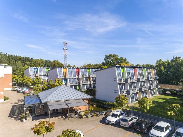 Imagen de los exteriores del Hotel Westside Living. Foto 9