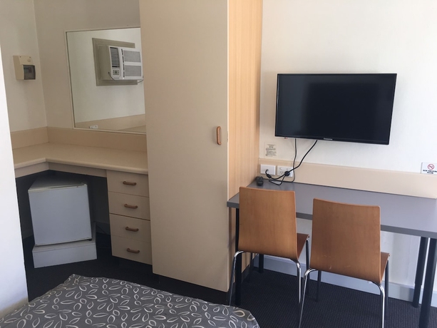 Imagen de la habitación del Hotel Westside Motor Inn. Foto 9