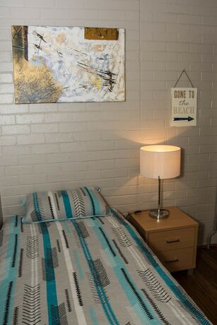 Imagen de la habitación del Hotel Westside Studio Apartments. Foto 12