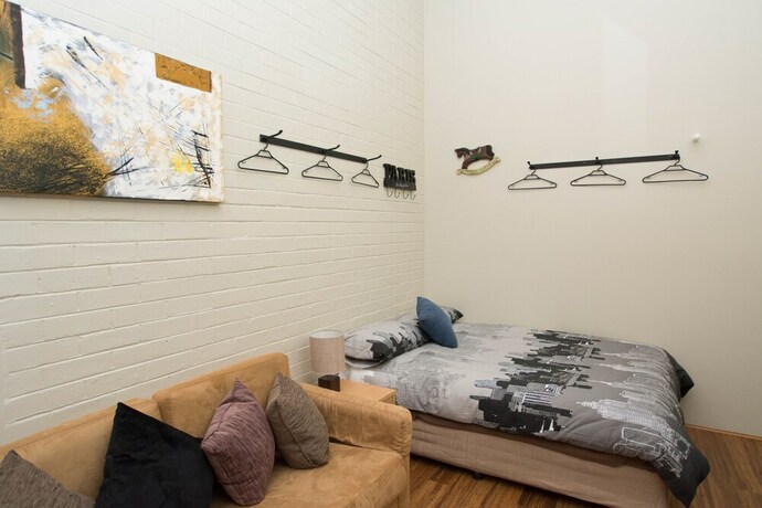 Imagen de la habitación del Hotel Westside Studio Apartments. Foto 15