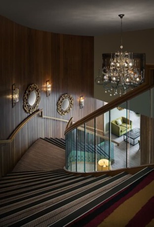 Imagen de los interiores del Hotel Westville. Foto 12