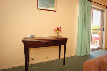 Imagen de la habitación del Hotel Westwood Motor Inn. Foto 5