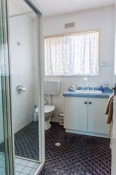 Imagen de la habitación del Hotel Westwood Motor Inn. Foto 10