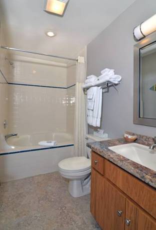 Imagen de la habitación del Hotel Westwood Shores Waterfront Resort. Foto 4