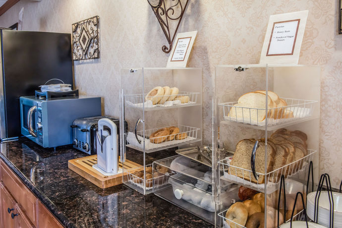 Imagen del bar/restaurante del Hotel Wexford Inn and Suites. Foto 3
