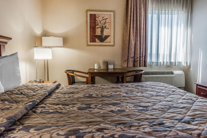 Imagen de la habitación del Hotel Wexford Inn and Suites. Foto 8