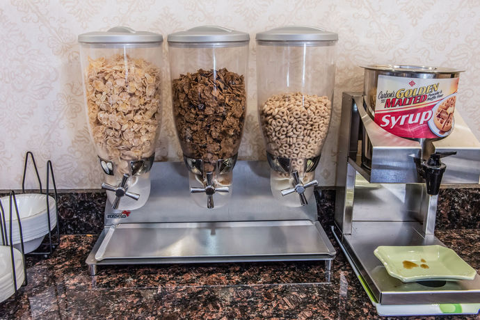 Imagen del bar/restaurante del Hotel Wexford Inn and Suites. Foto 4